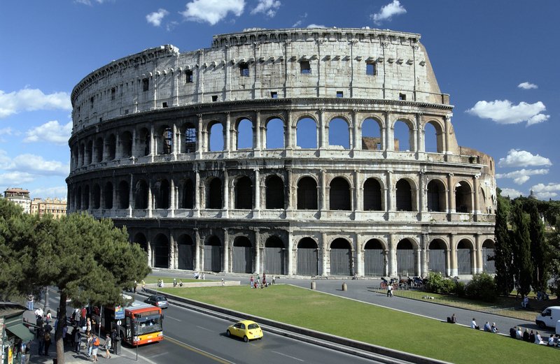 Colosseum  20535485 © Steve Allen  Dreamstime.com.jpg