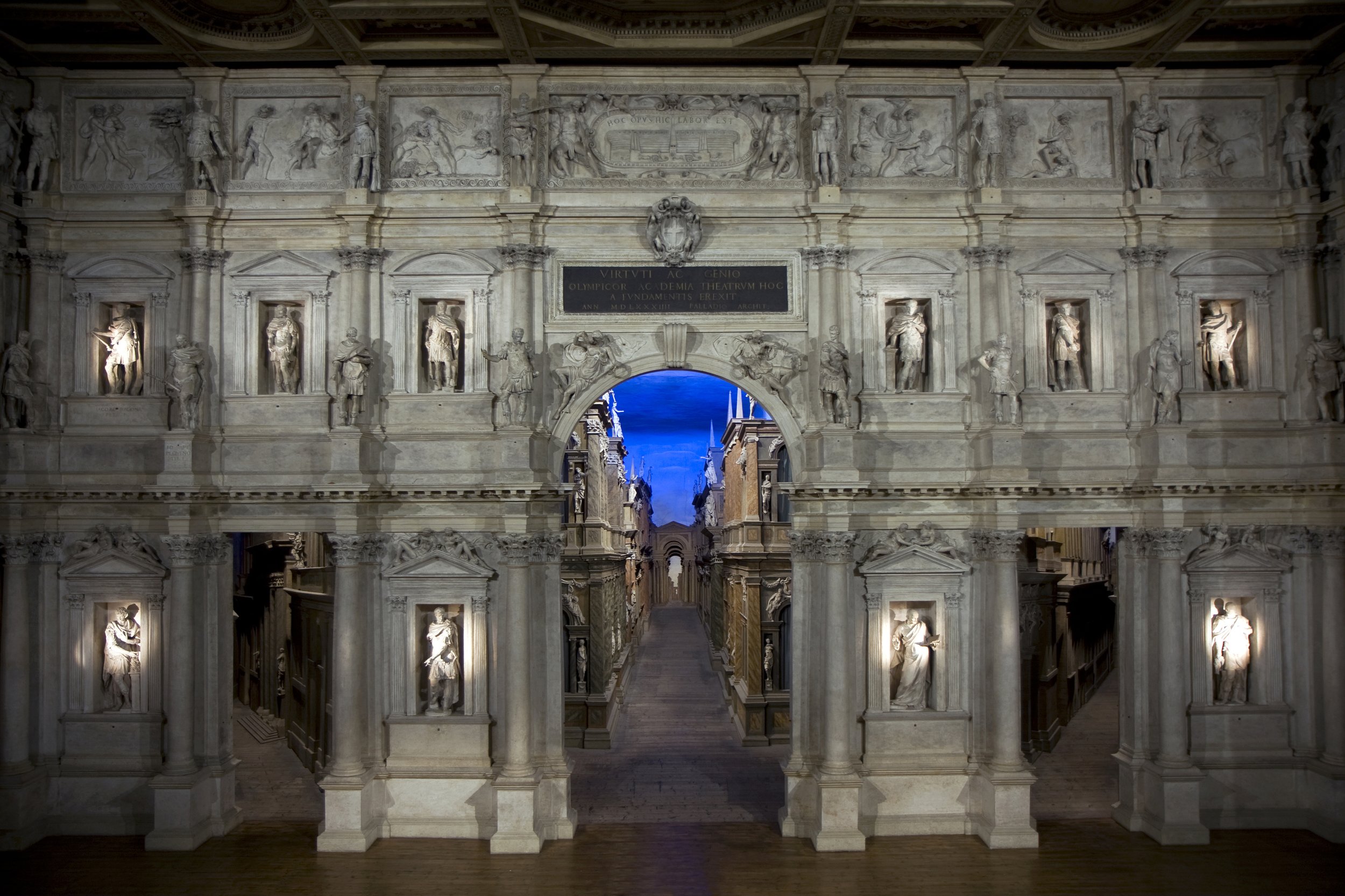 dreamstime_l_22013018 Teatro Olimpico in Vicenza © Yevgenia Gorbulsky.jpg