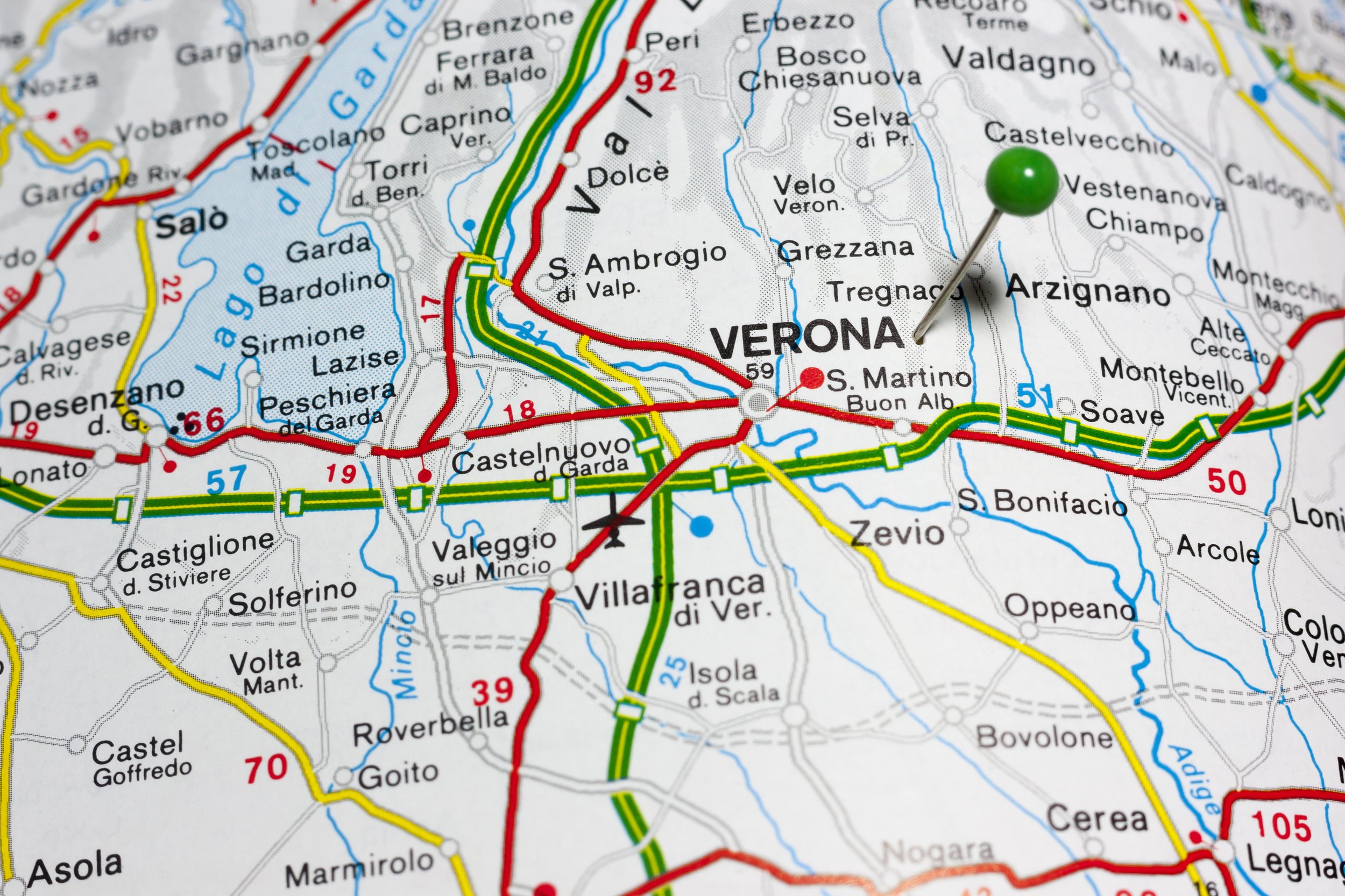 dreamstime_l_83423348  Verona Street Map © Mailos.jpg