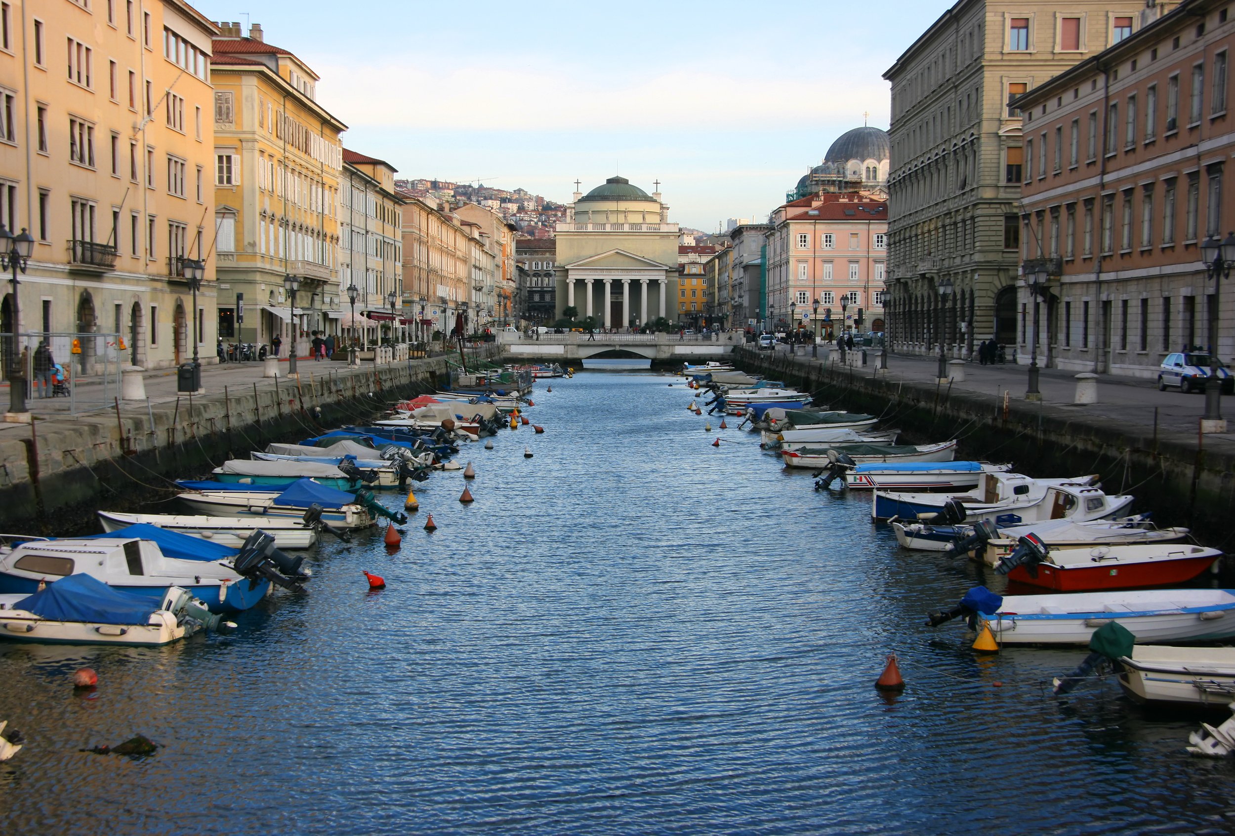 dreamstime_l_4357175 Grand Canal in Trieste © Mario Savoia.jpg