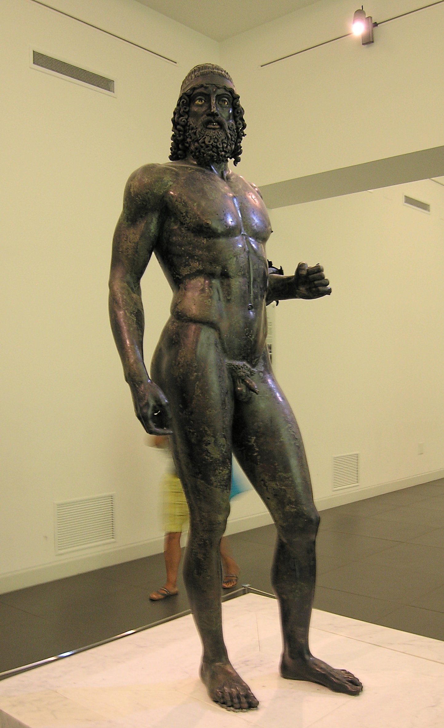 Riace_bronzes_-_Statue_A-_Ancient_Greek_warrior.jpg