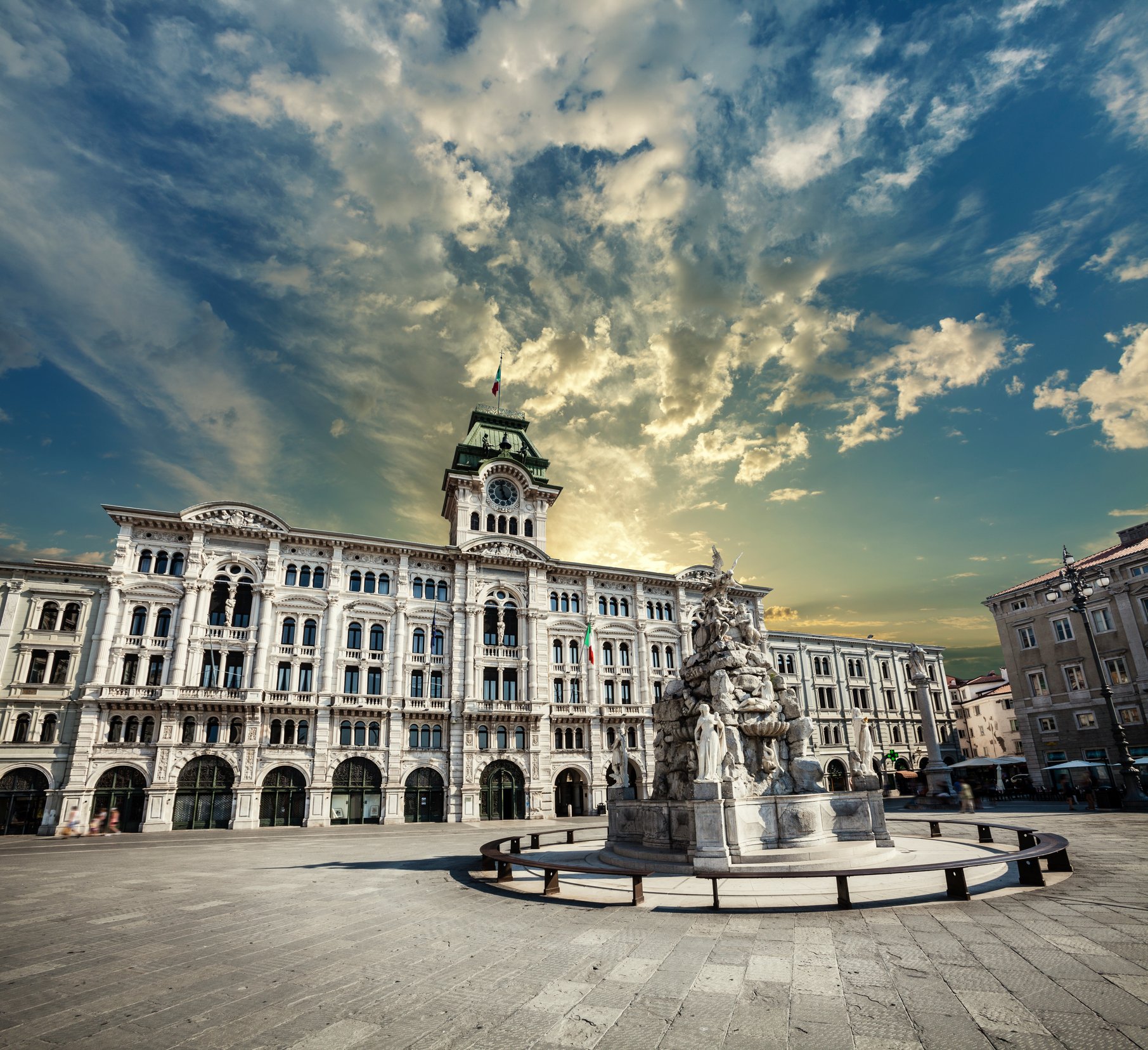 dreamstime_m_66235742 Piazza Unita in Trieste  © Angelo Cordeschi.jpg