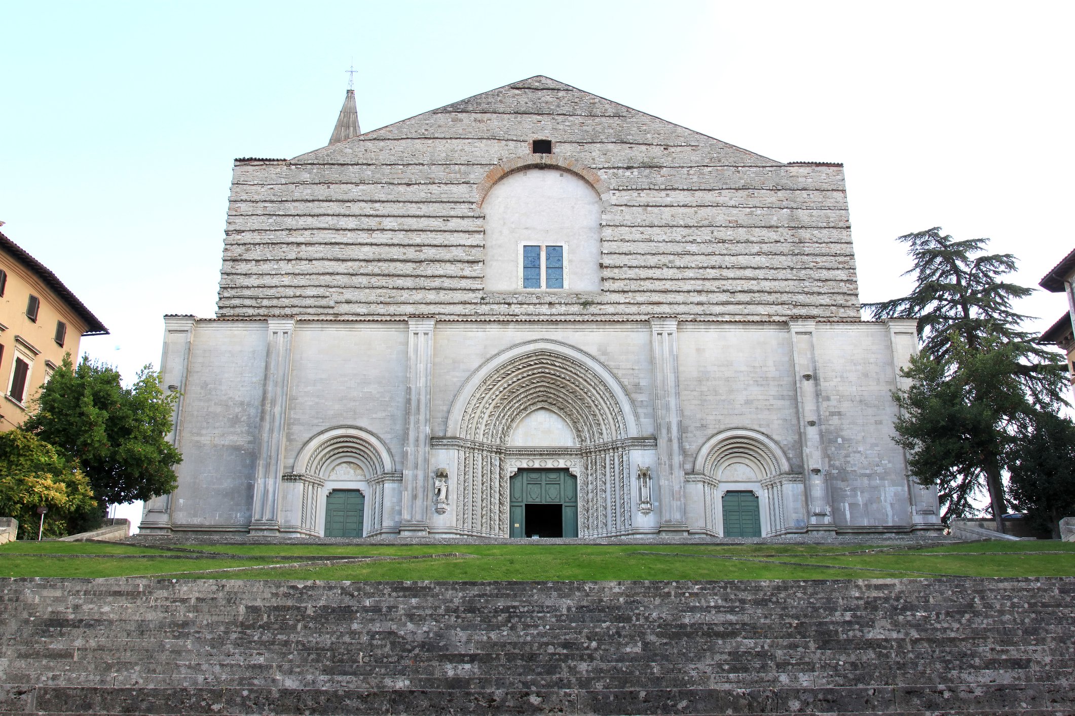 dreamstime_m_39899552 Church of San Fortunato Todi by W Cirkel.jpg