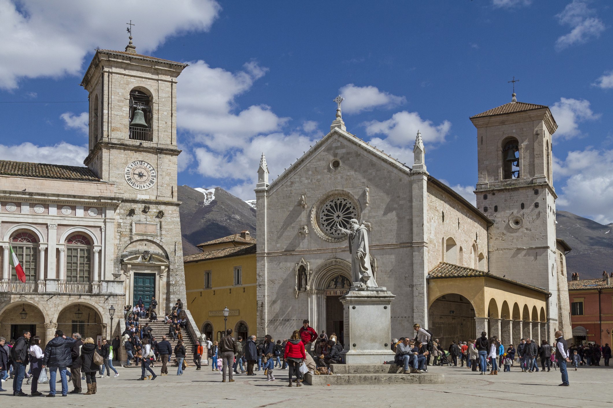 dreamstime_m_35974189 Norcia Piazza San Benedettoin by C Eder.jpg