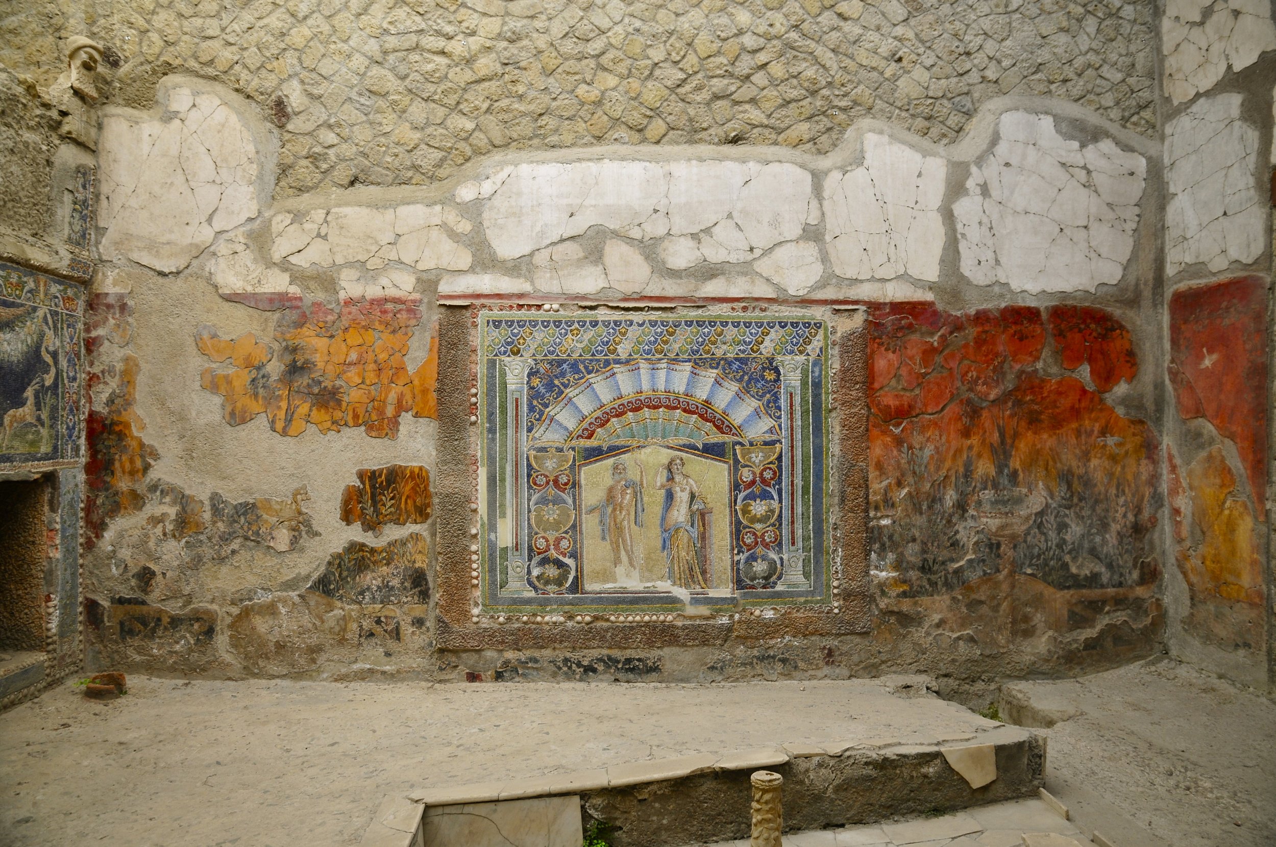 dreamstime_l_109620189 Frescoes in Casa Neptunus, Herculaneum by Danielschreurs.jpg