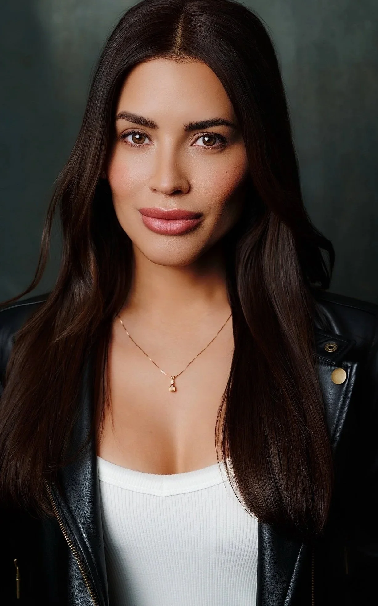 KR-HEADSHOT13.jpg