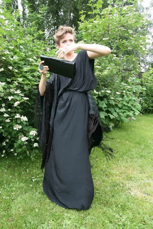 AnnaLidstromBlack3.jpg