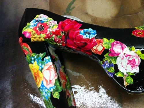 Anna_Lidstrom_DIY_FlowrShoes11.jpg