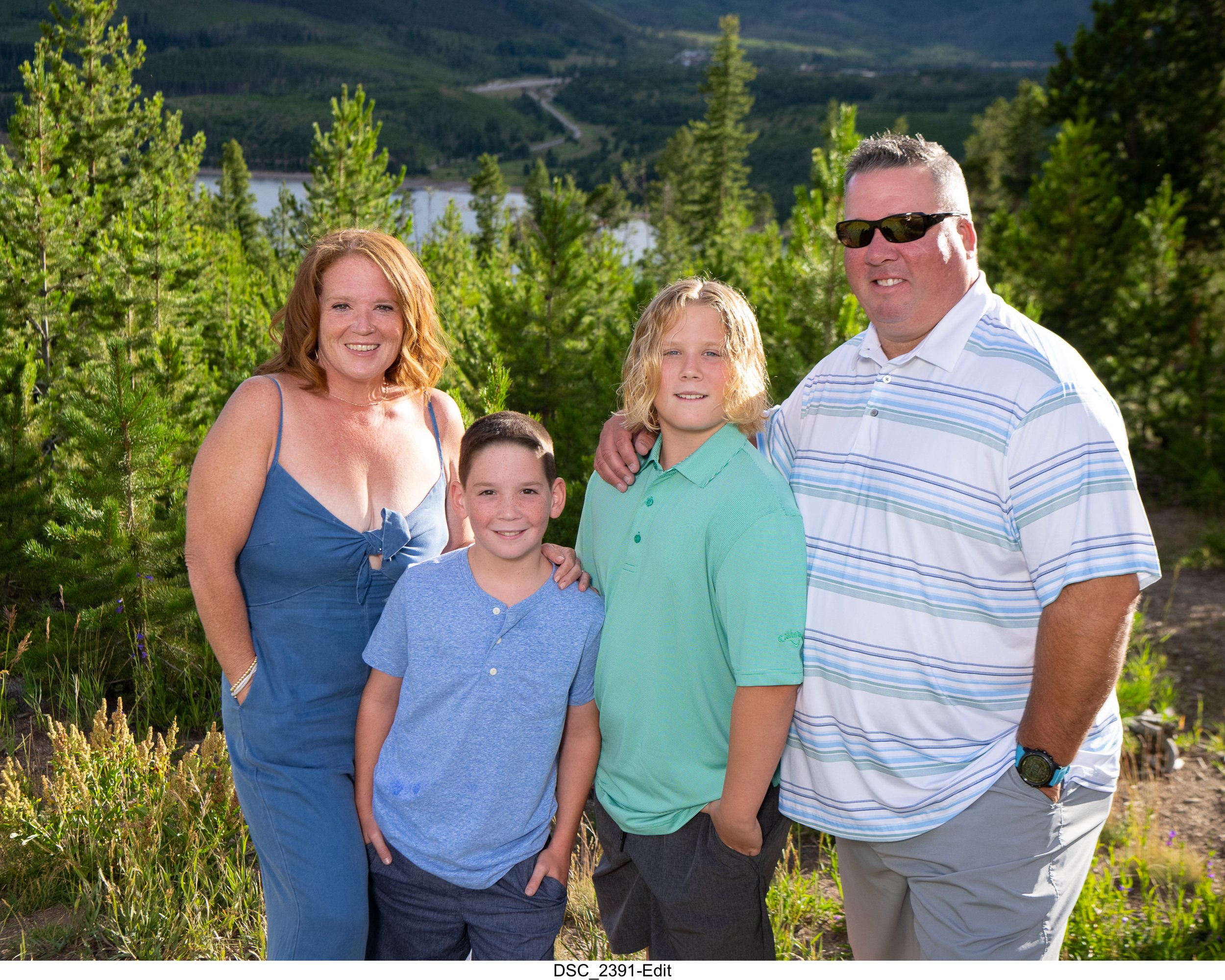 Colorado Family Portrait Photography Summit County BCEL 2022 2391 v1 bridgett thompson .jpg