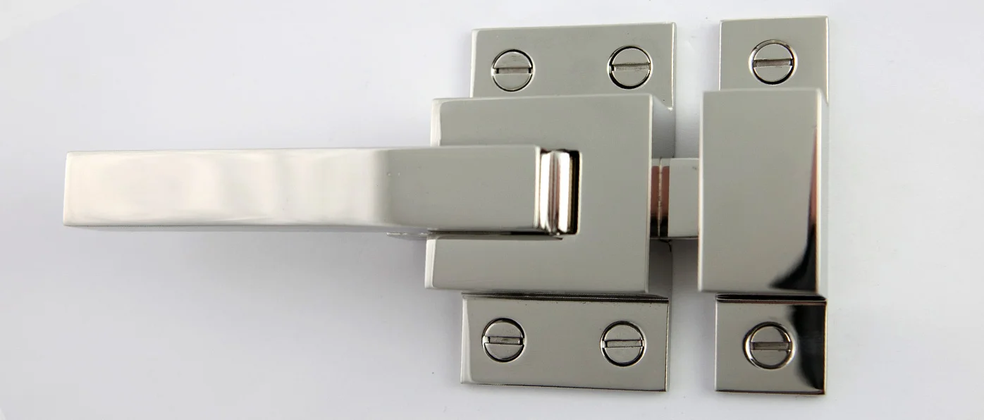 Moderne-Latch.jpg