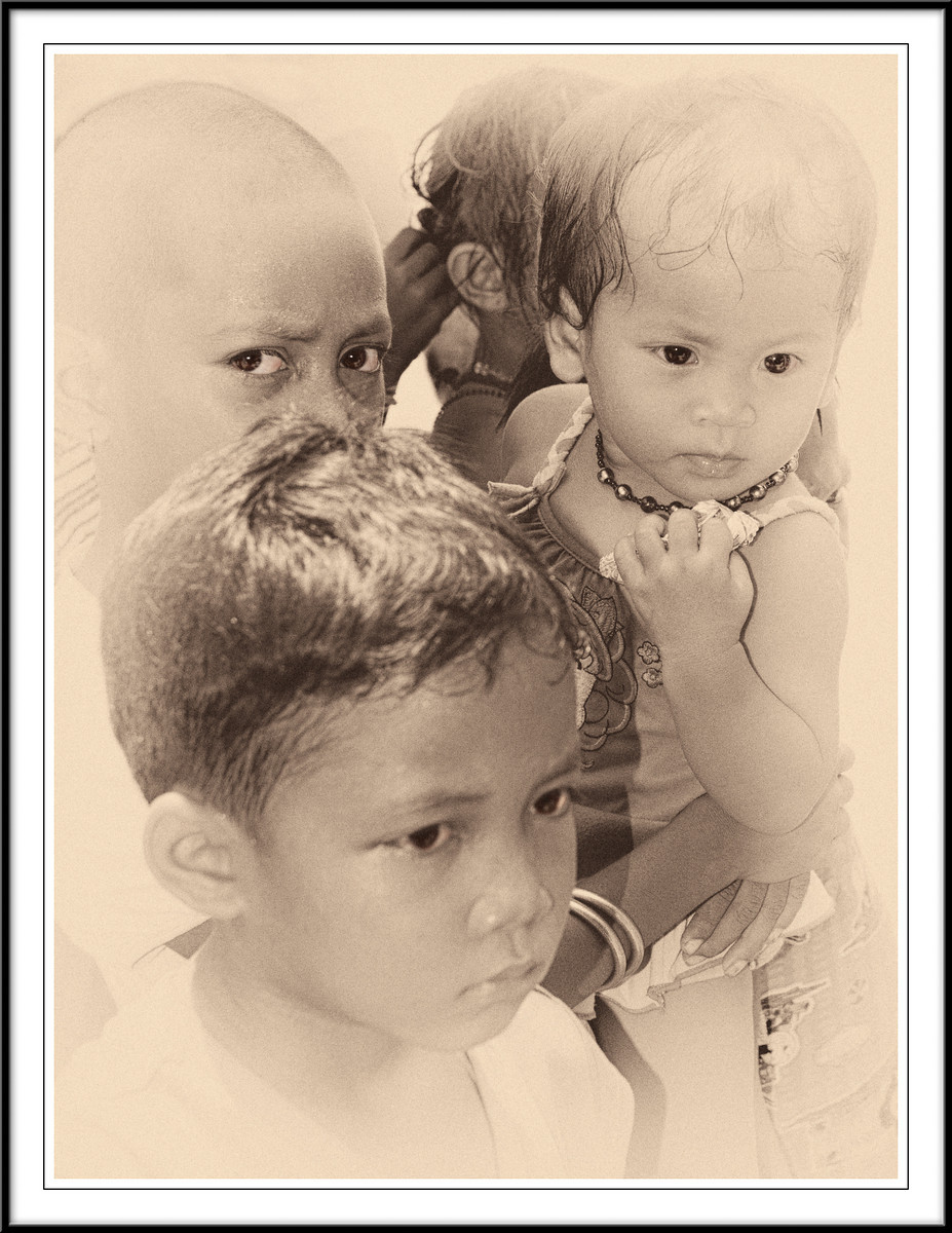      

 
  Orphans Tonlé Sap Lake Cambodia
 






















     