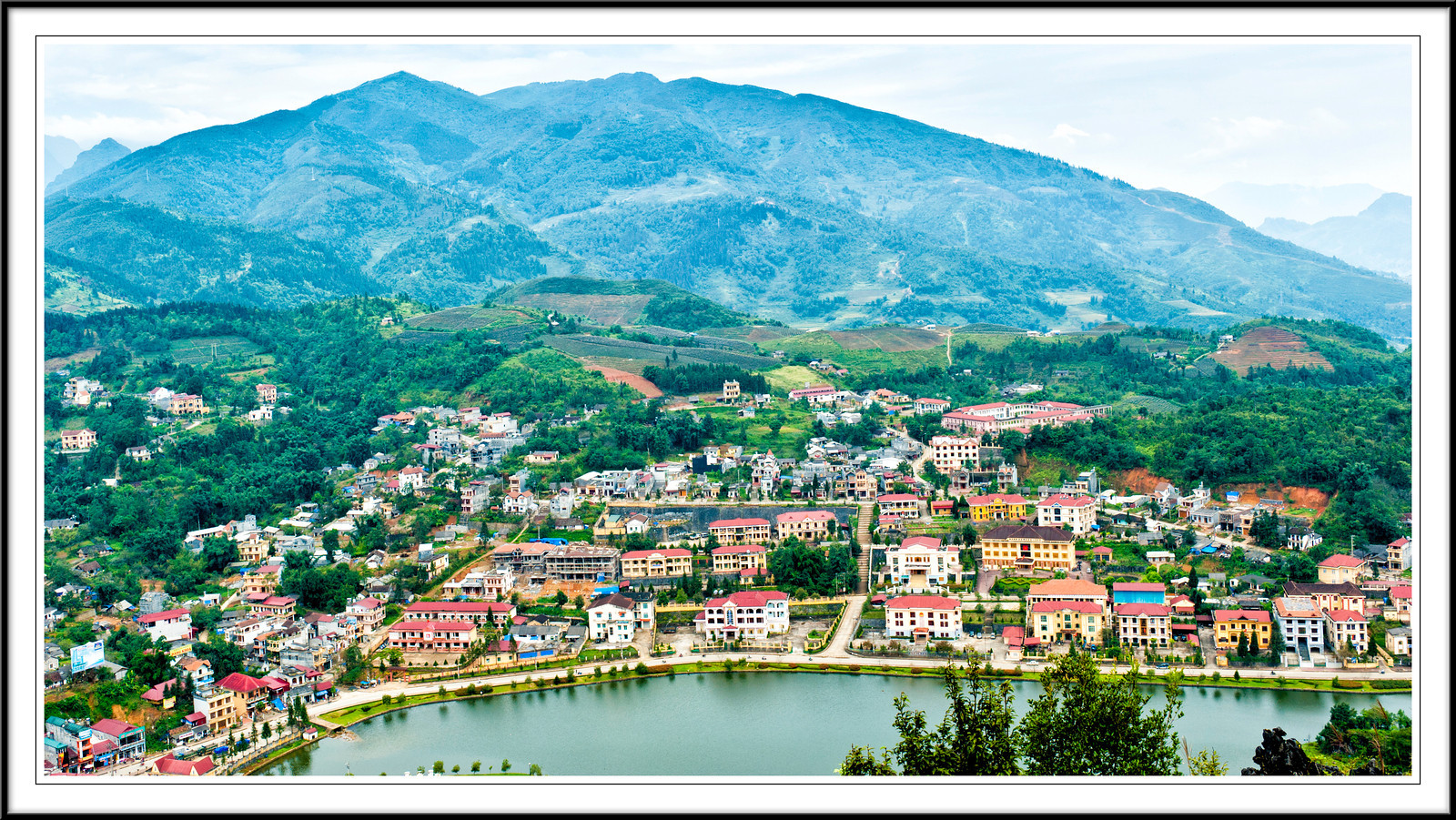      

 
  Looking down on the village of Sapa in Vietnam.
 






















     