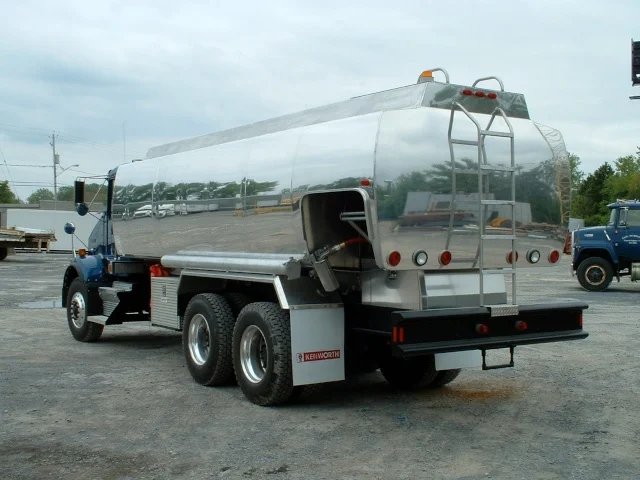 truck pitcher 029.jpg