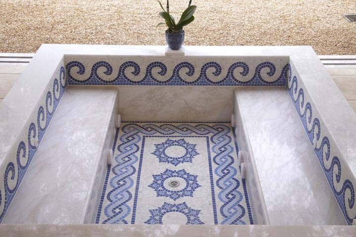 MOSAIC JACUZZI AND SHOWER