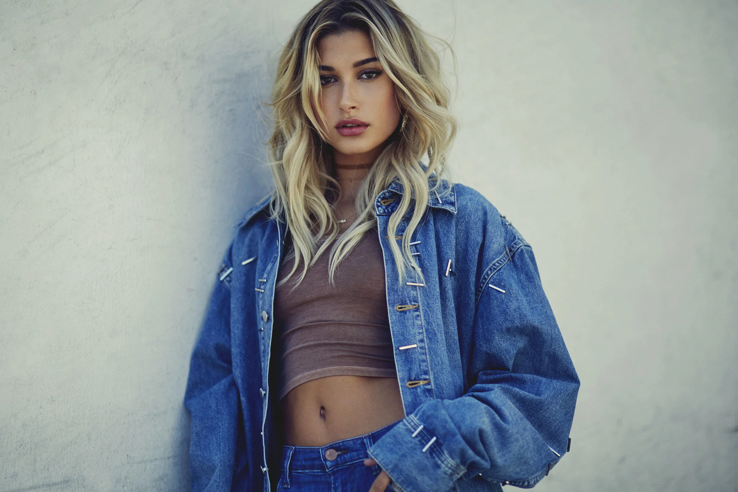 2016_08_03_UGG_Hailey_Baldwin_0041_V1_rgb.jpg