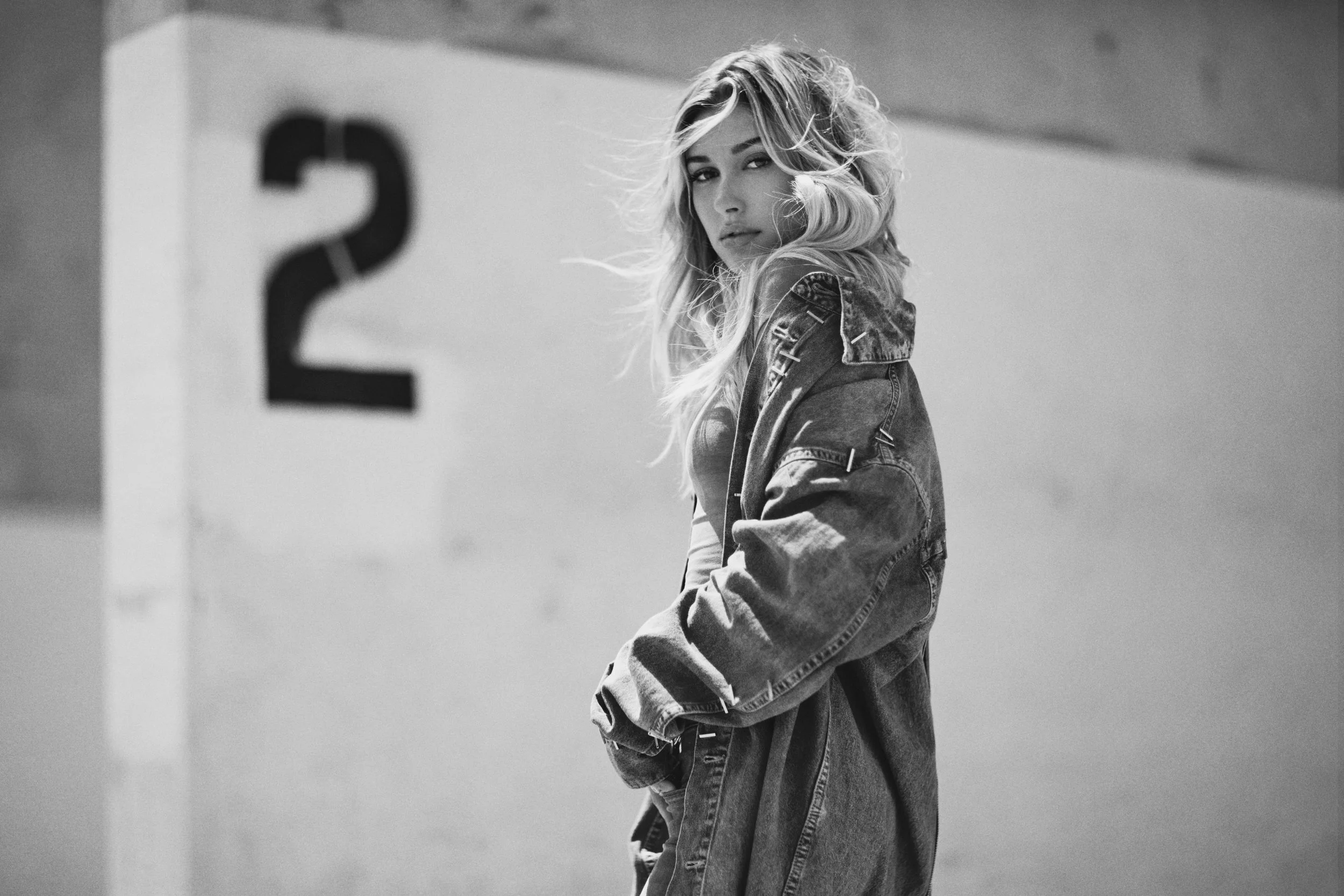 2016_08_03_UGG_Hailey_Baldwin_0095_V1_rgb BW.jpg