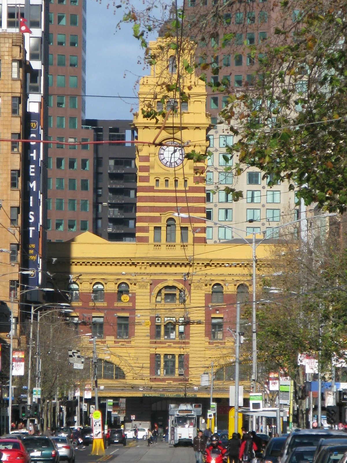 FlindersStStation.jpg