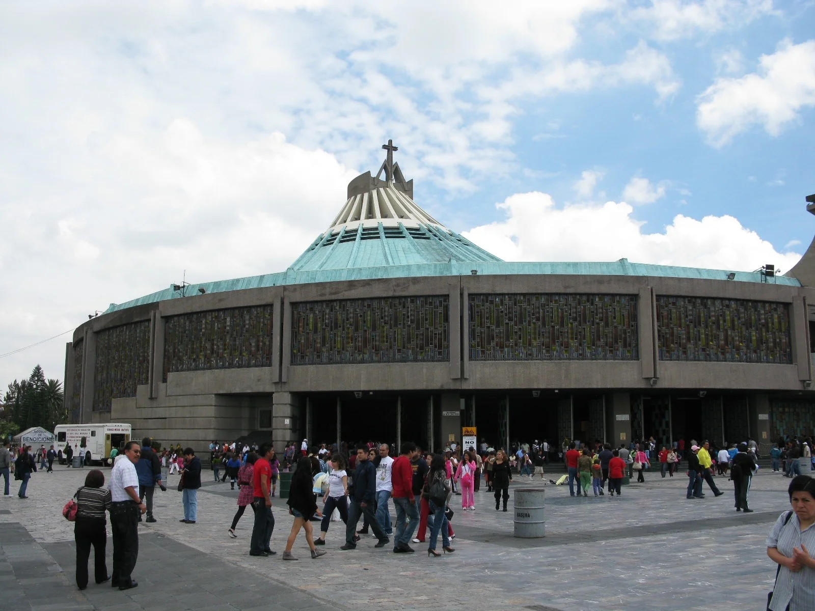 4556135-13083535-thumbnail.jpg