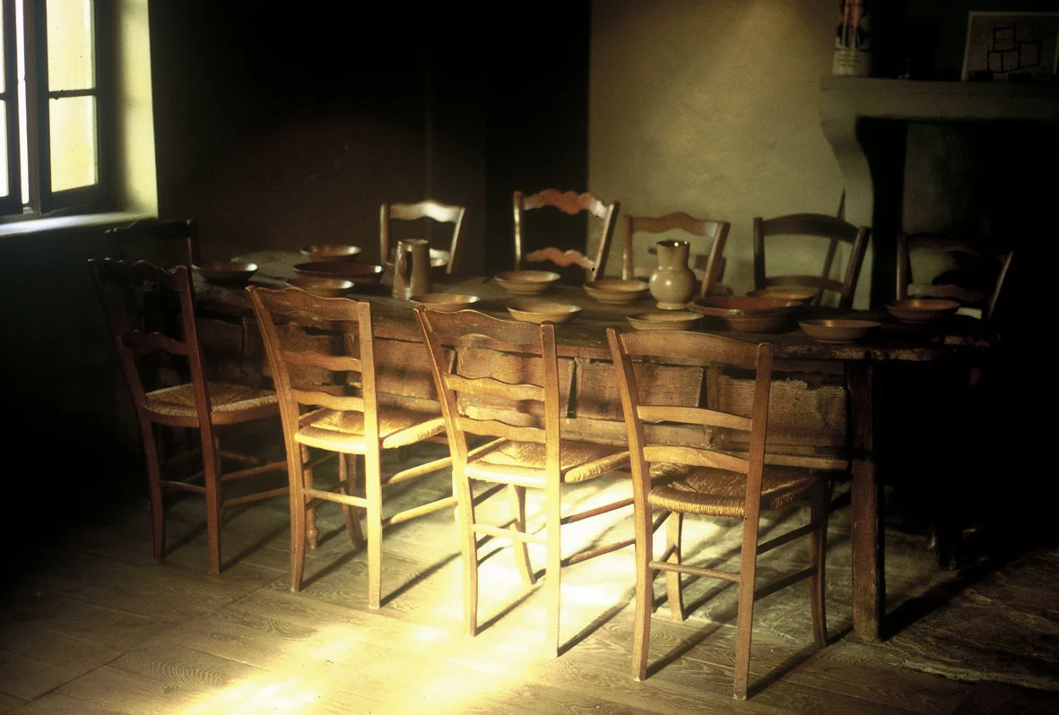 la+valla+table.jpg