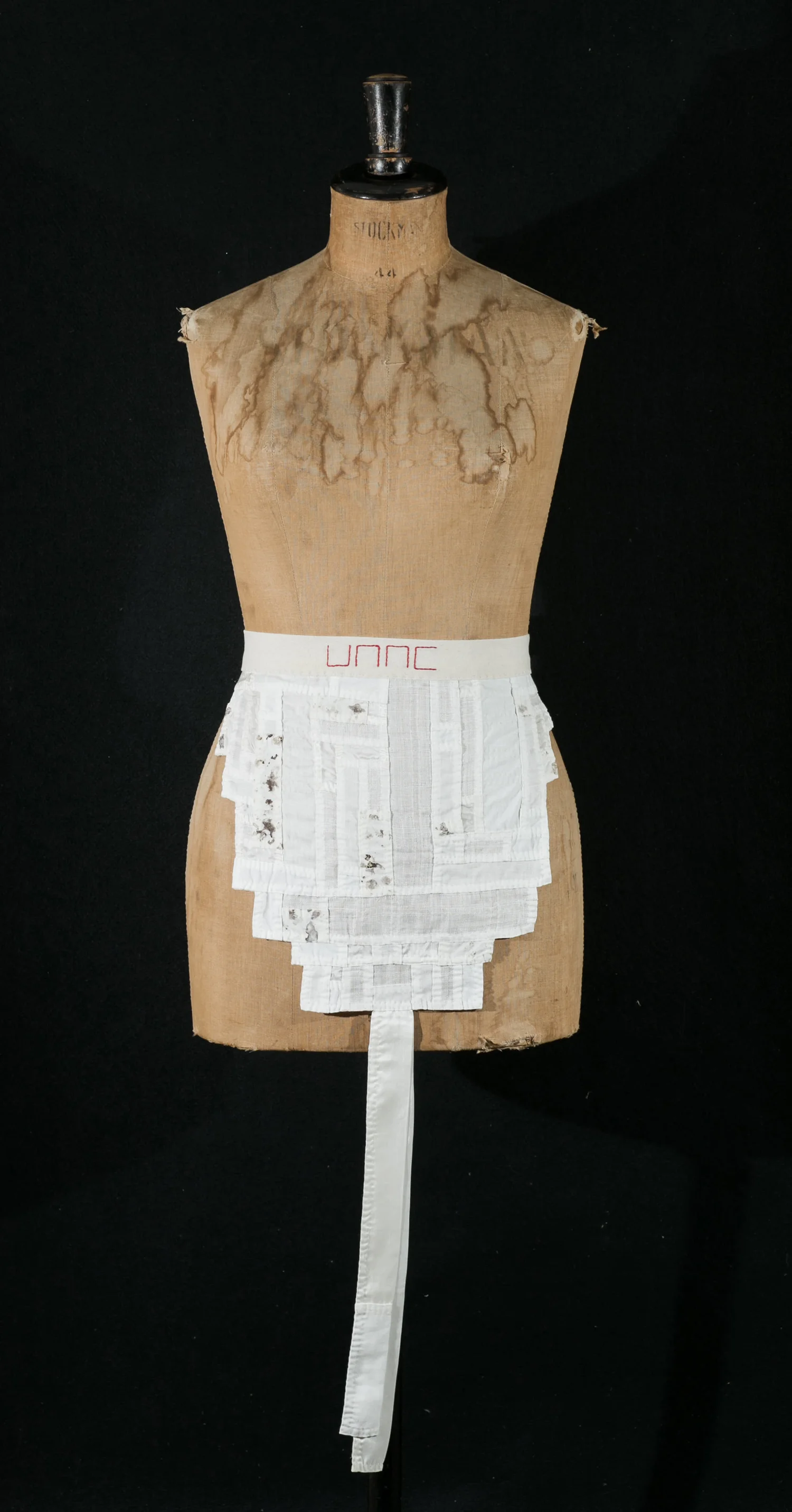Mary Elizabeth Johnson Tatum: My Mother’s Mother’s Sister Materials: Cotton, Korean silk, linen, Korean hemp, cotton muslin, cotton twill tape, cotton thread, cotton embroidery floss Techniques: Hand sewn Korean Jogakbo, running stitch, backstitch embroidery, bat knot 2014