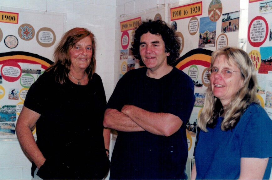 Papunya School, with Diane de Vere, Ken Searle and Timeline, 1999.jpg