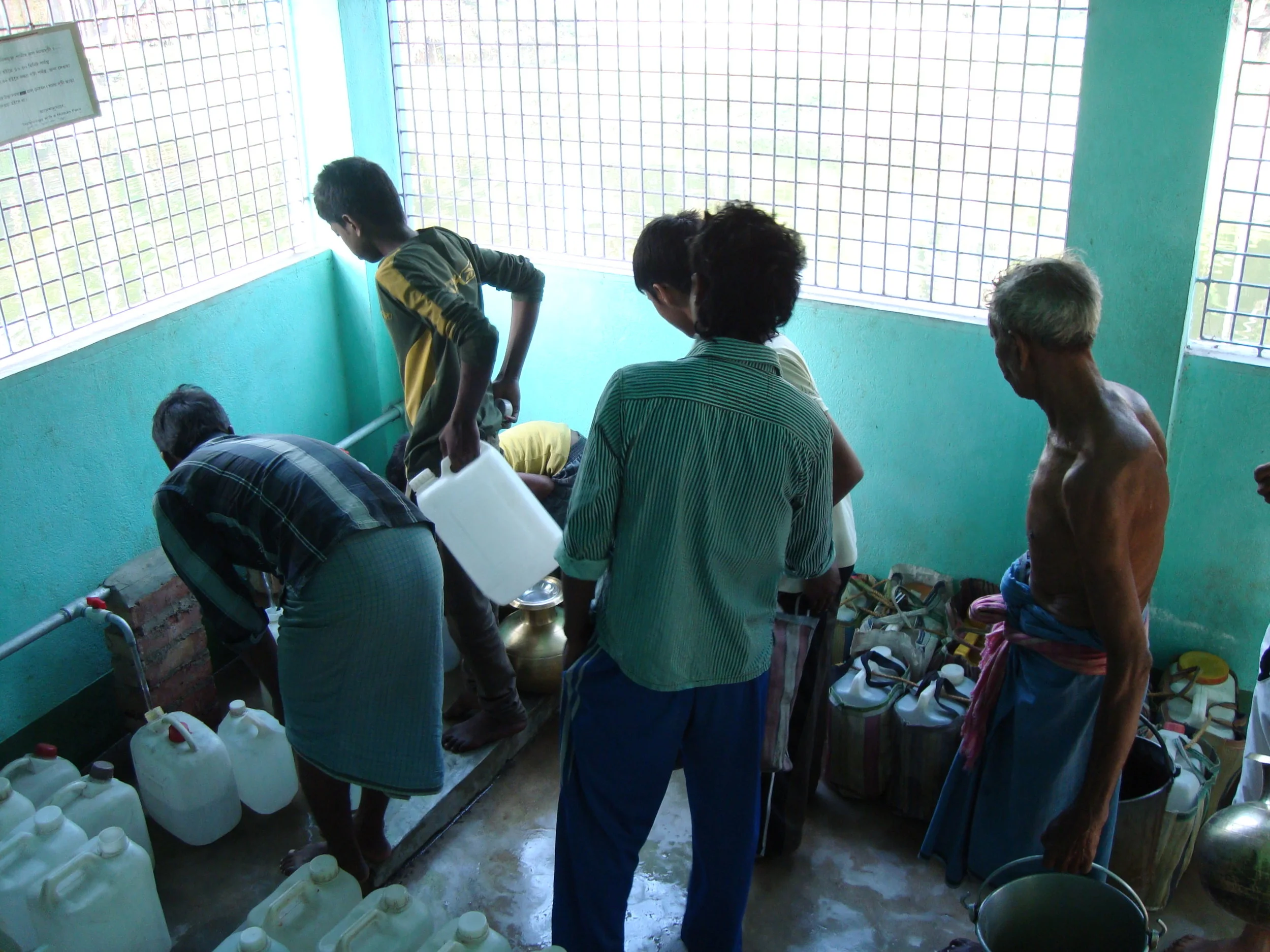 Drinkwell_Customers inside system in line.JPG