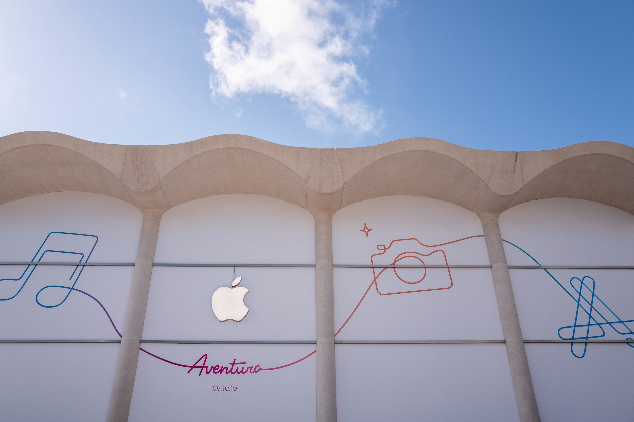 Apple - Aventura - Store Opening — Liz Marks