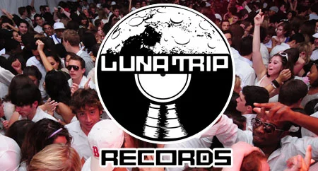 home-slide9-lunatrip.jpg