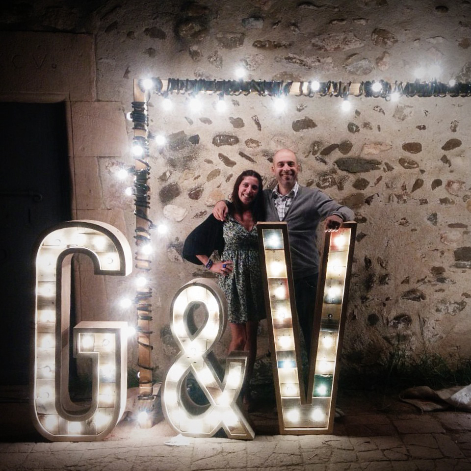 G&V-bodas-letras-bombillas02.jpg