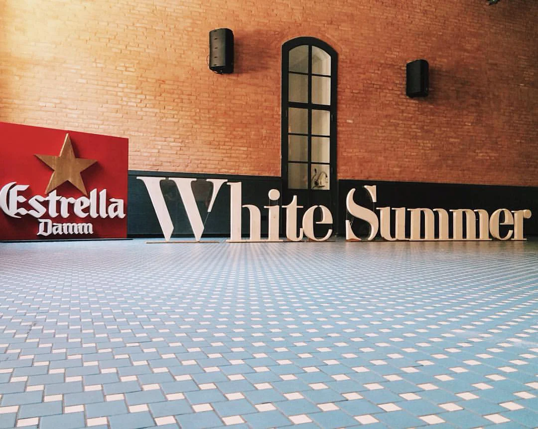 whitesummer-estrelladamm-letras.jpg