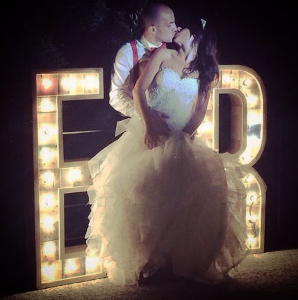 boda-letras-luminosas-27lletres-alquiler-estoreta.png