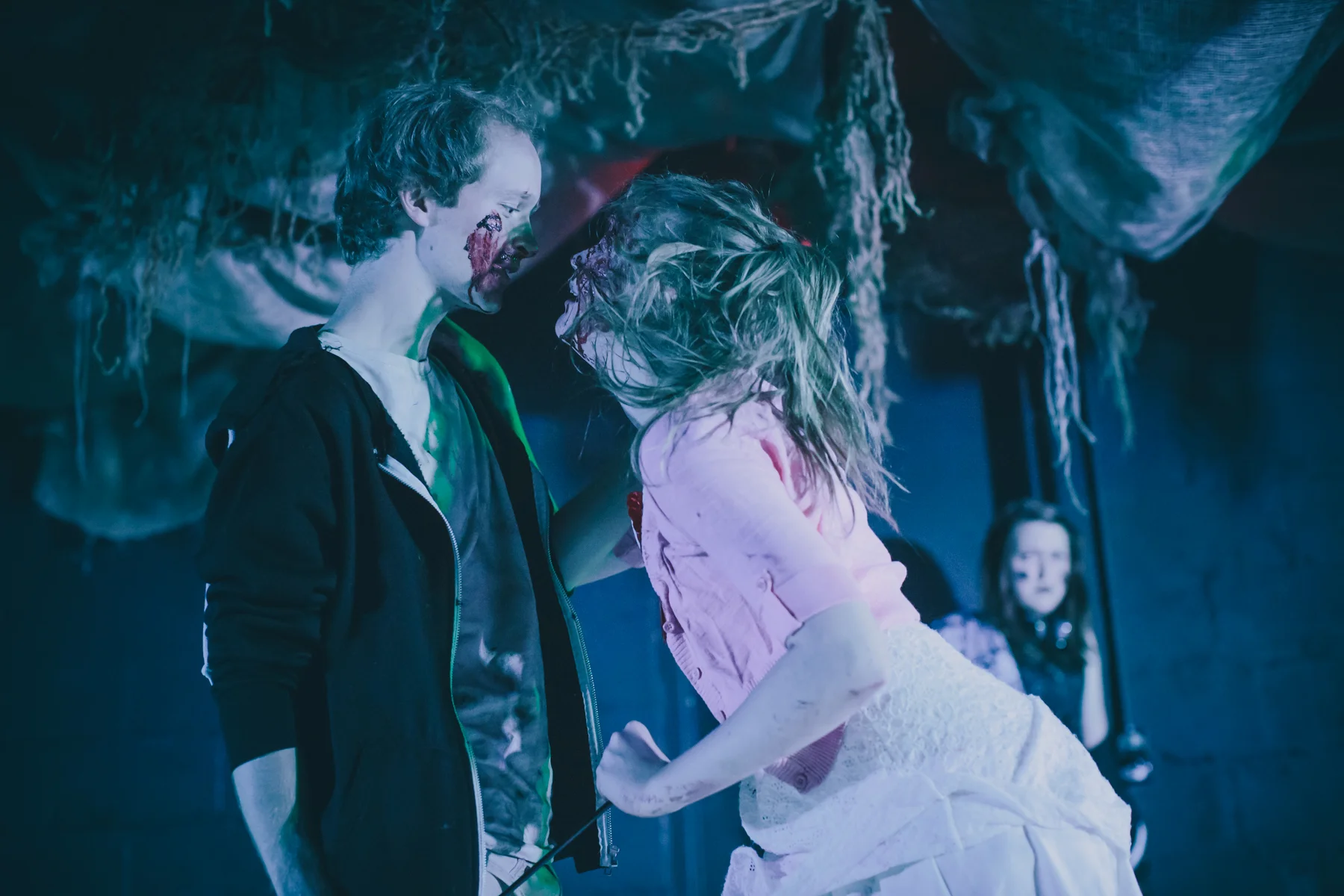  Evan Medd and Erica Anderson Photography by: Tye Carson Design by: Alison Yanota 