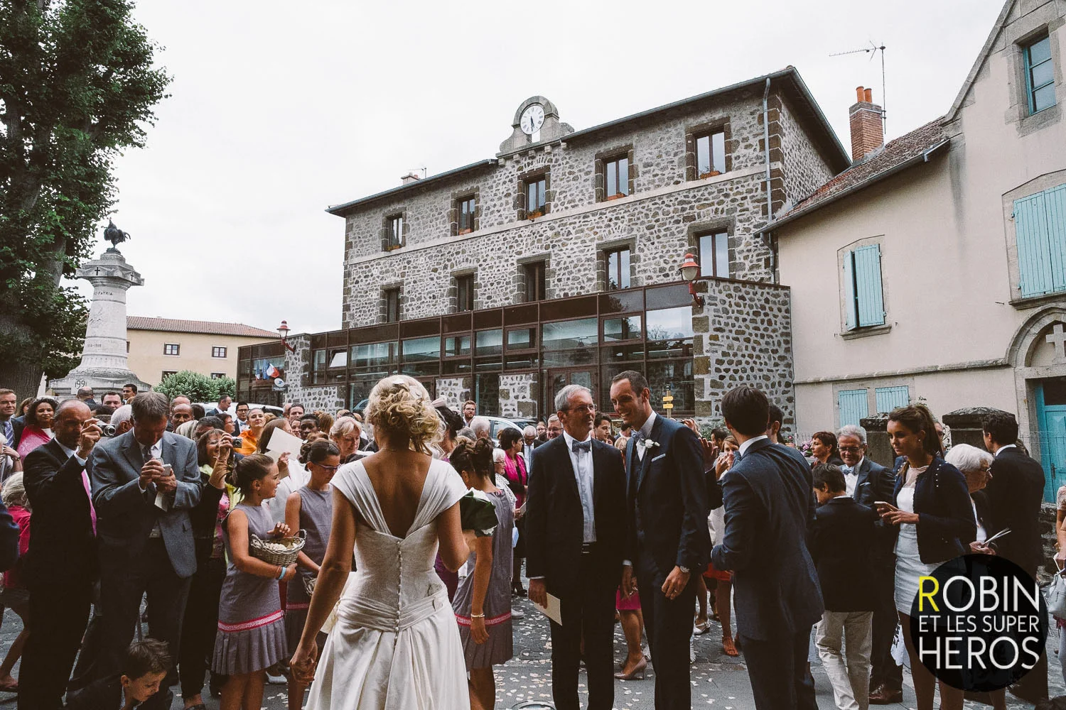 photographe_mariage_natacha_pierrick_puy_en_velay_359.jpg