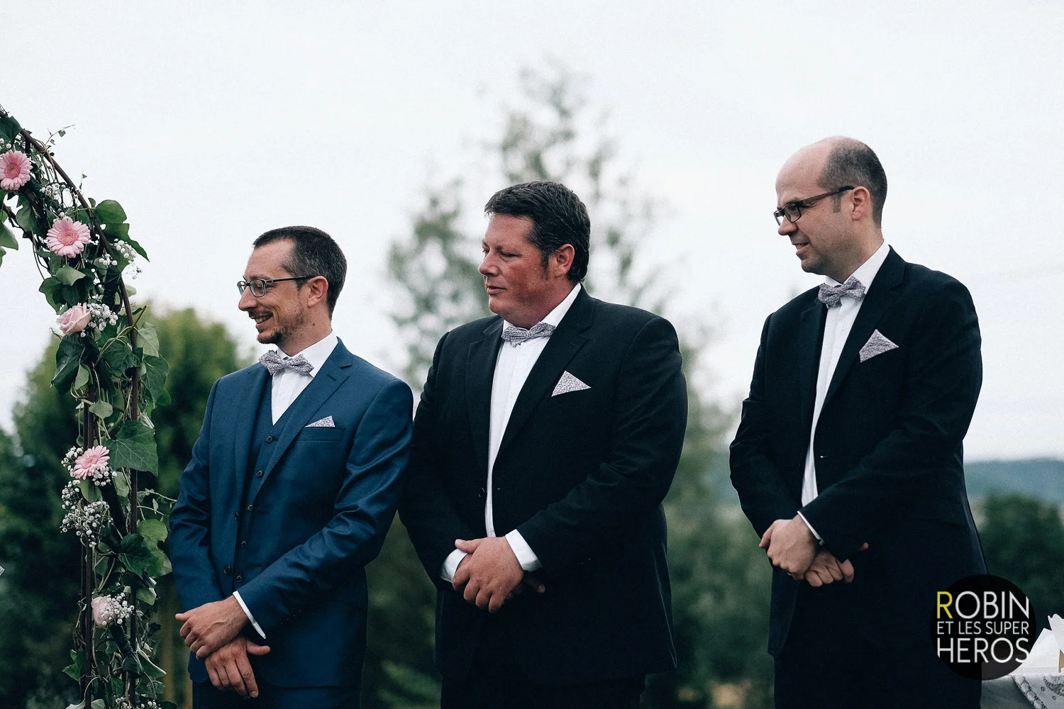 gaelle-xavier-domaine-des-plagnes-lyon-robin-et-les-super-heros-photographe-mariage_243.jpg