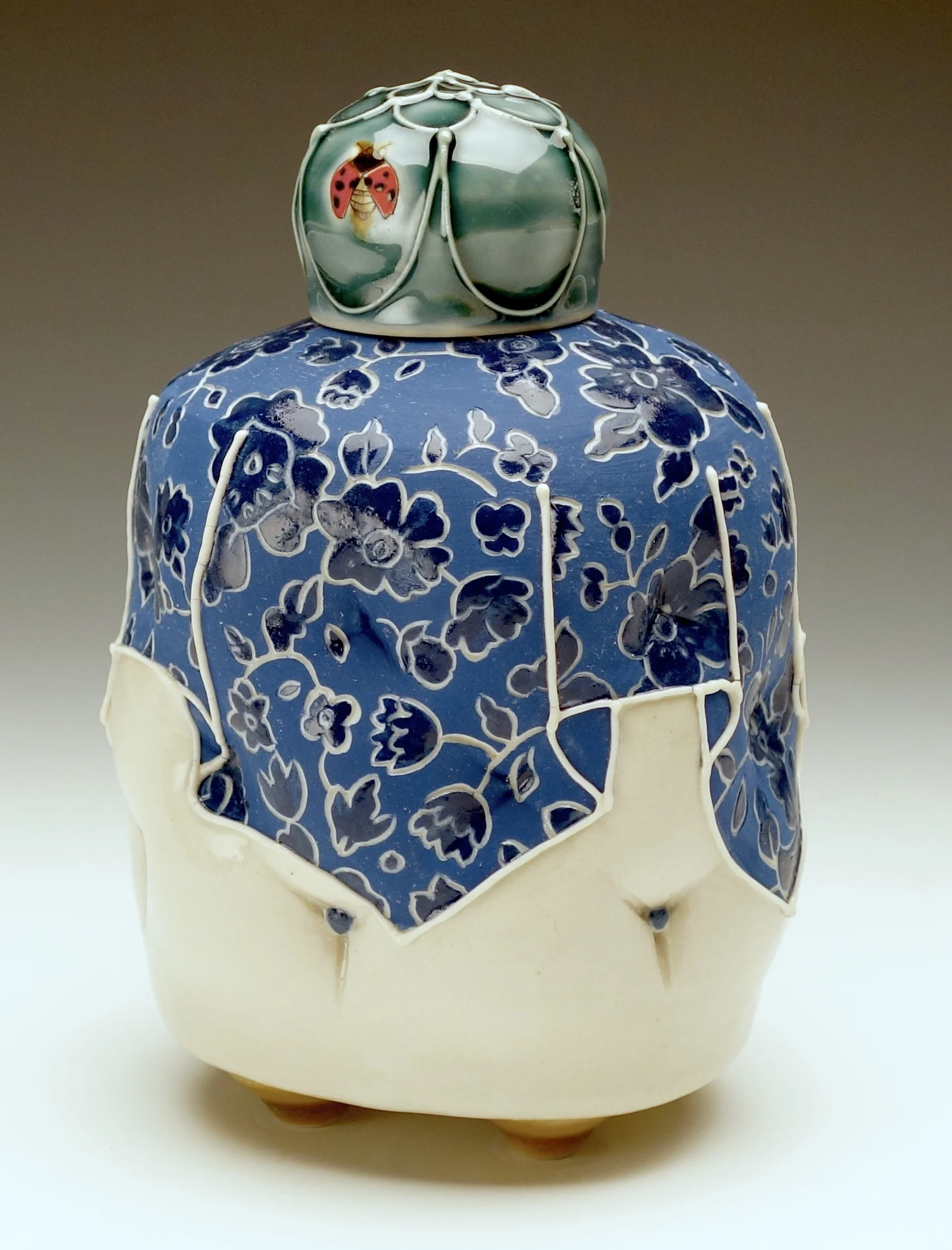 Decanter 6"x4"x4"