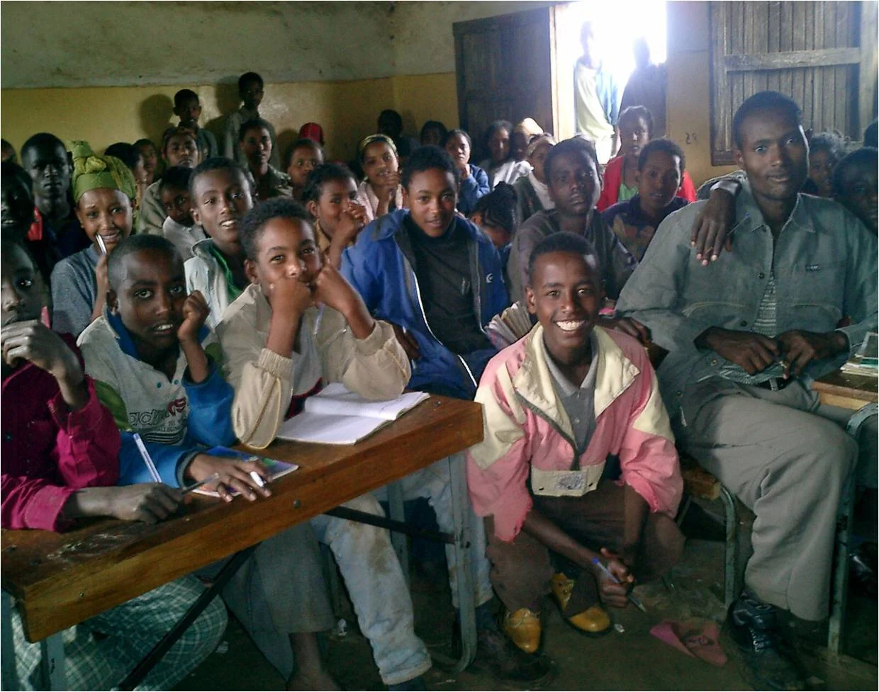 h2 empower large class photo.jpg