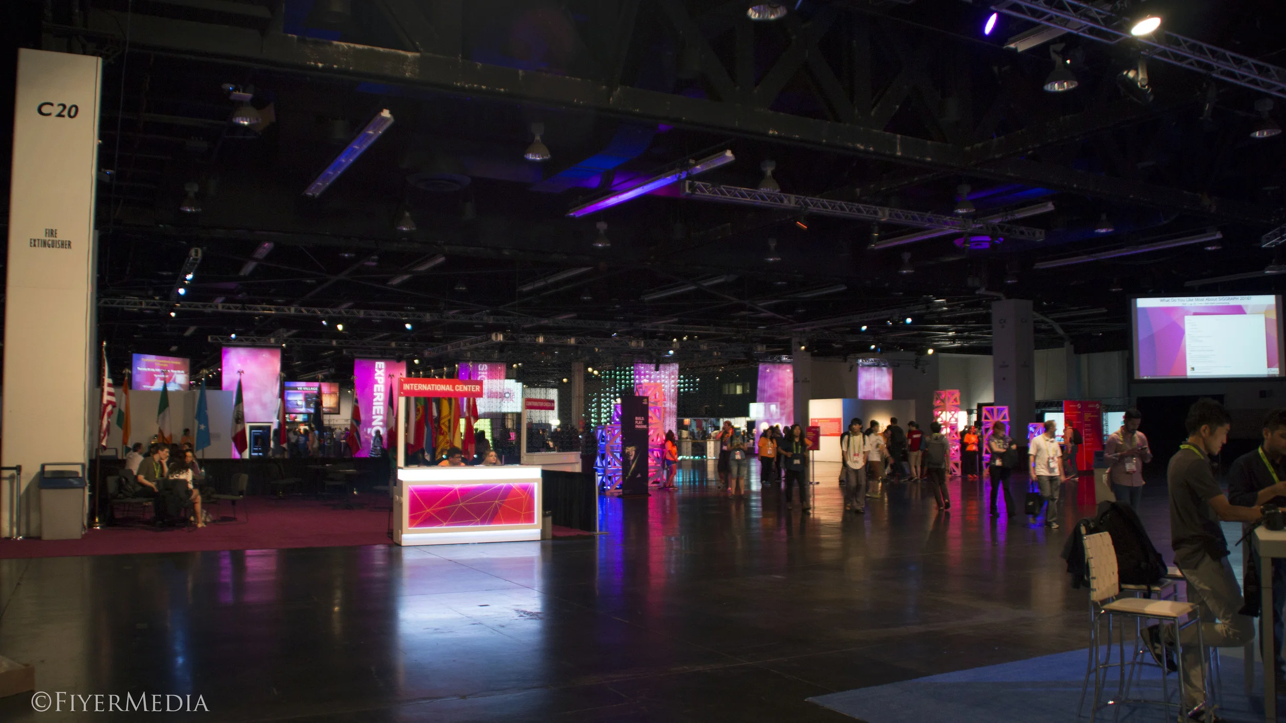 hall1.jpg