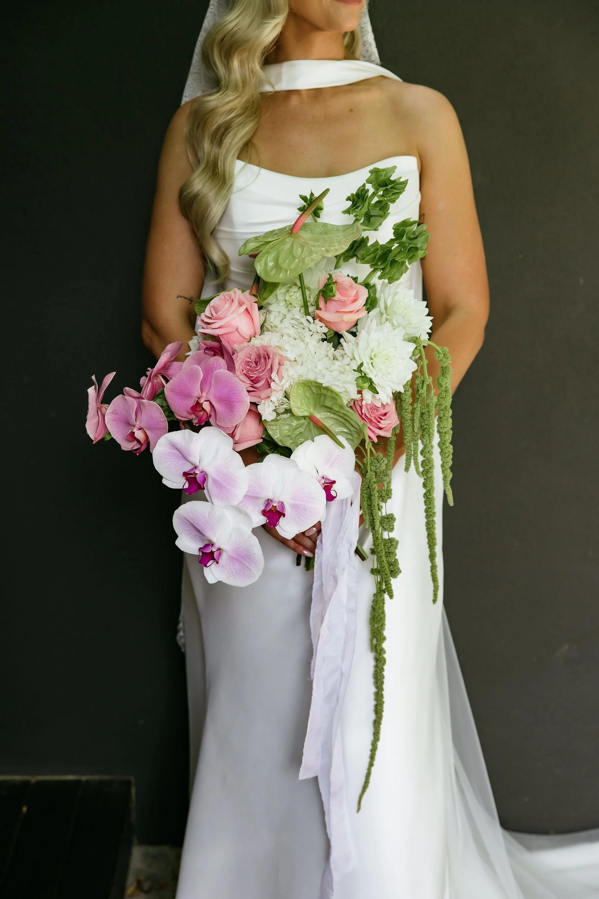 KH bride bouquet close.jpg