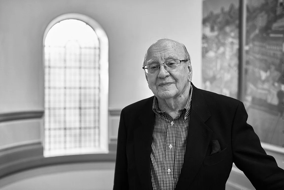 Denis Thorpe-Photographer.jpg