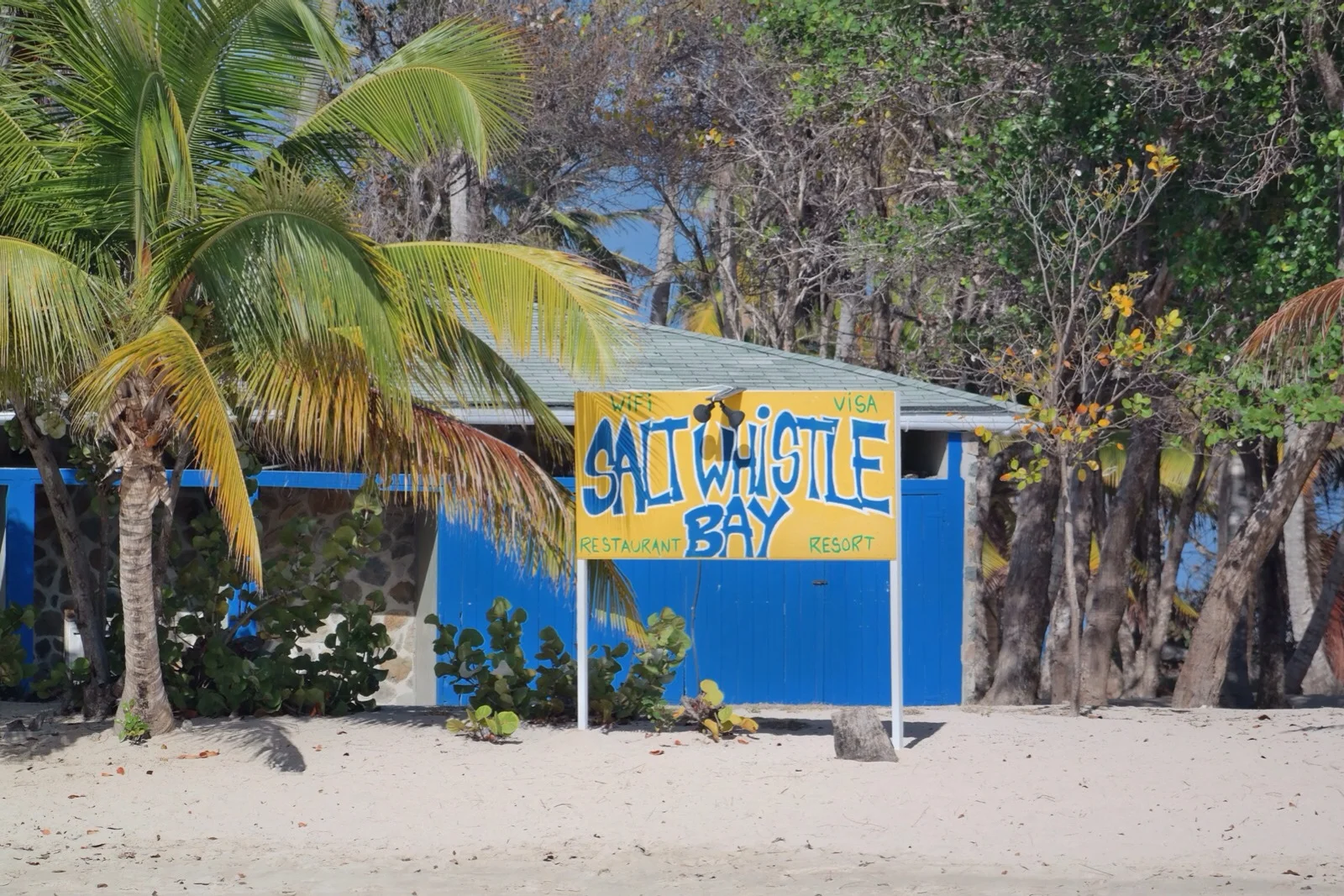 the only (tiny) resort in the bay - closed for renovations in off season though