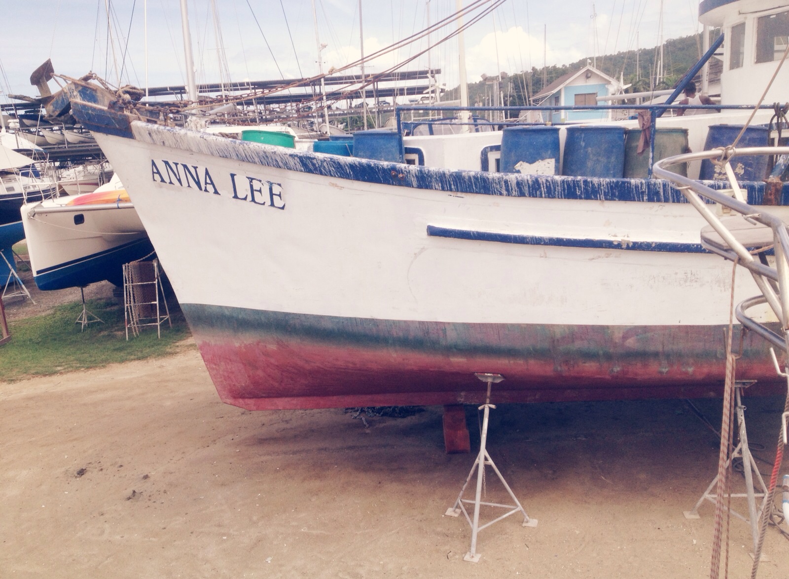 but I had to wait an extra wee because we were 'parked in' by this old fishing boat. the owner kept giving me mangos and fish - sweet deal!