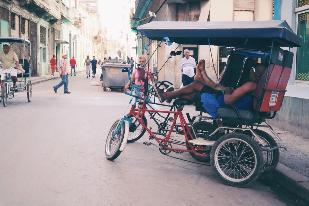 Habana Centro: bicycle taxis waiting for their next passangers