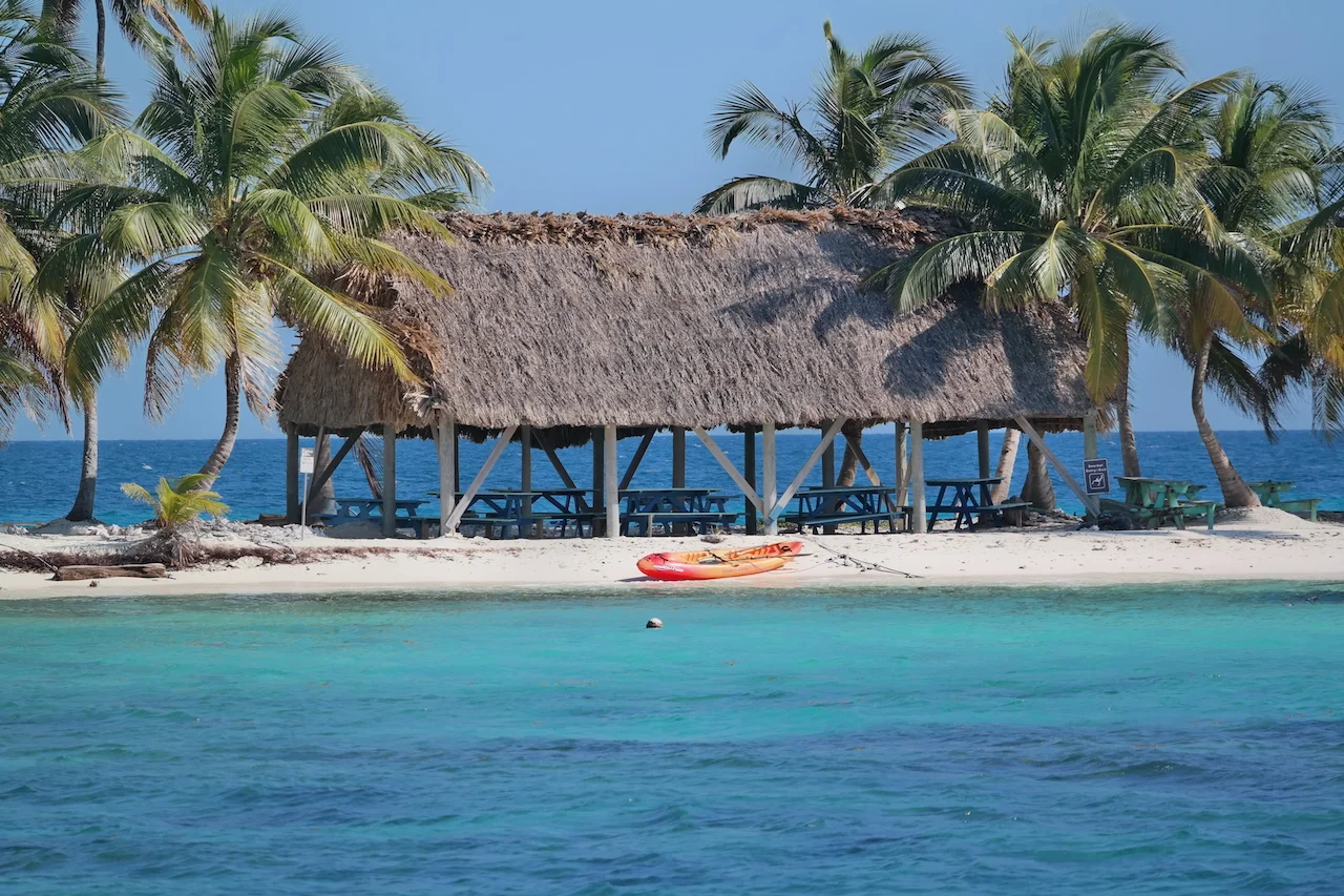 Lapa on Laughing Bird Caye