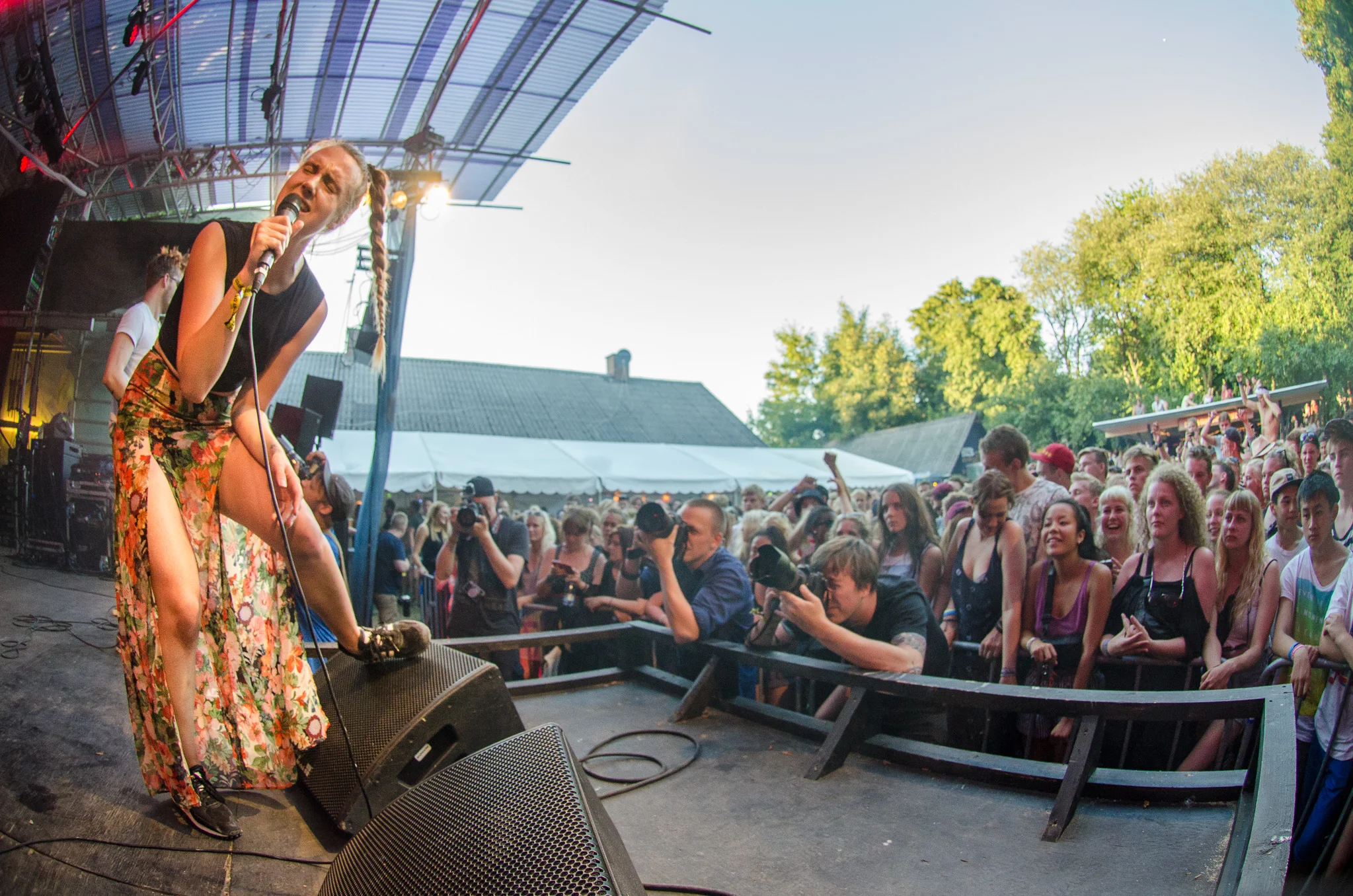   MØ  