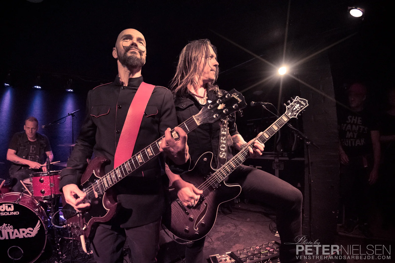 electric-guitars-fatter-eskil-01.jpg