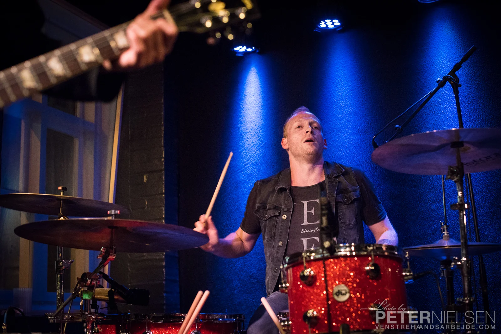electric-guitars-fatter-eskil-12.jpg