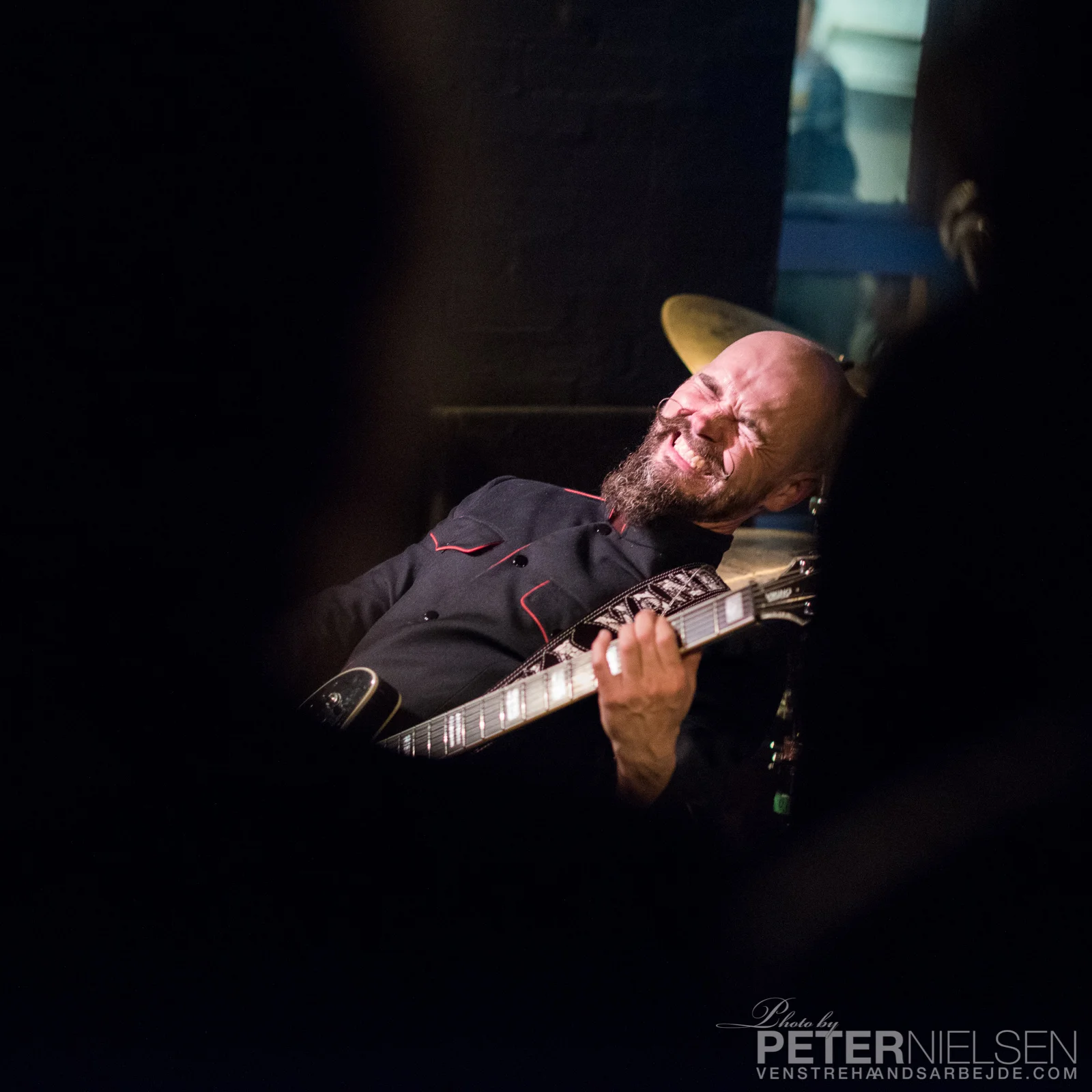 electric-guitars-fatter-eskil-28.jpg