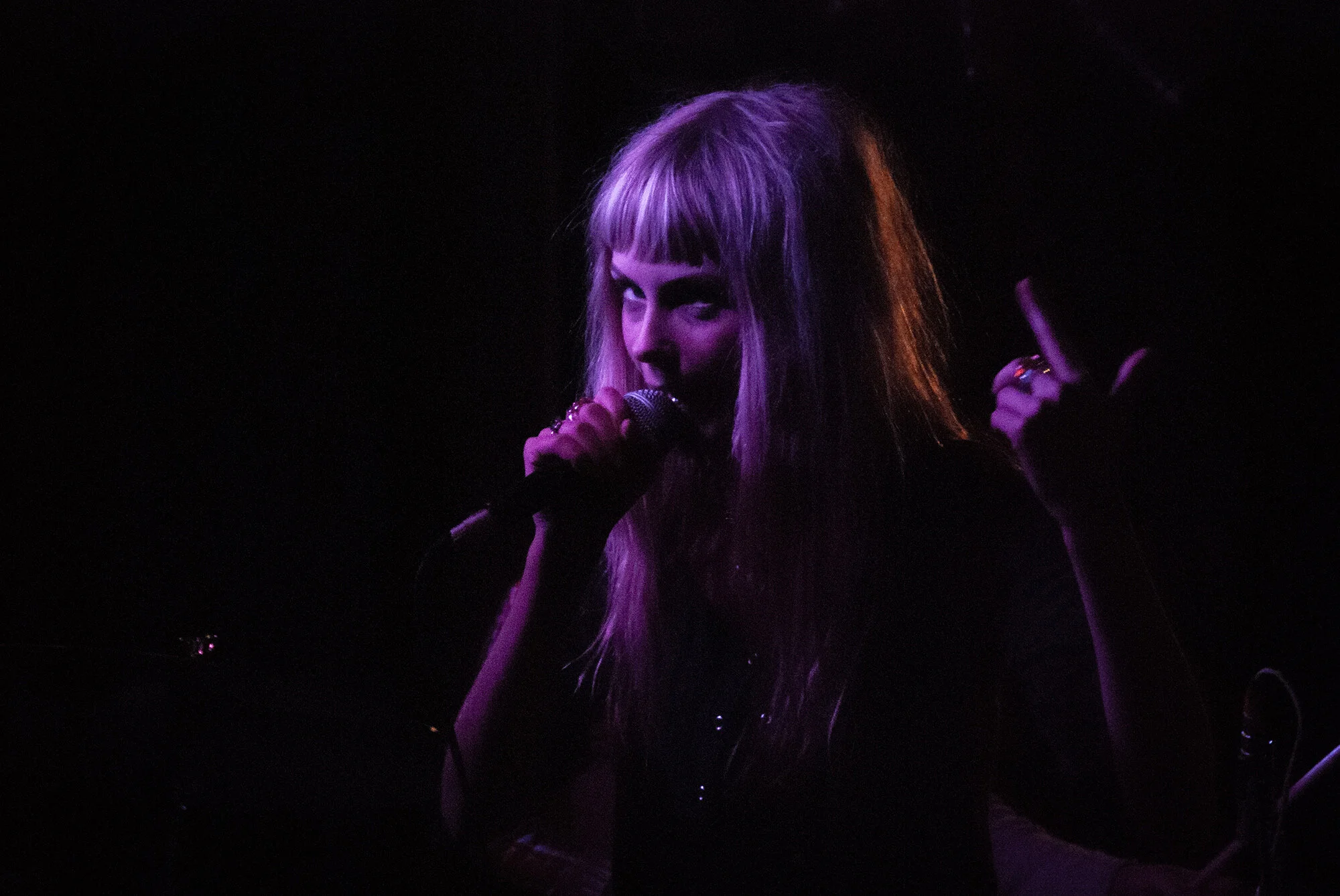 2009-02-07_(The_Asteroids_Galaxy_Tour-4).jpg