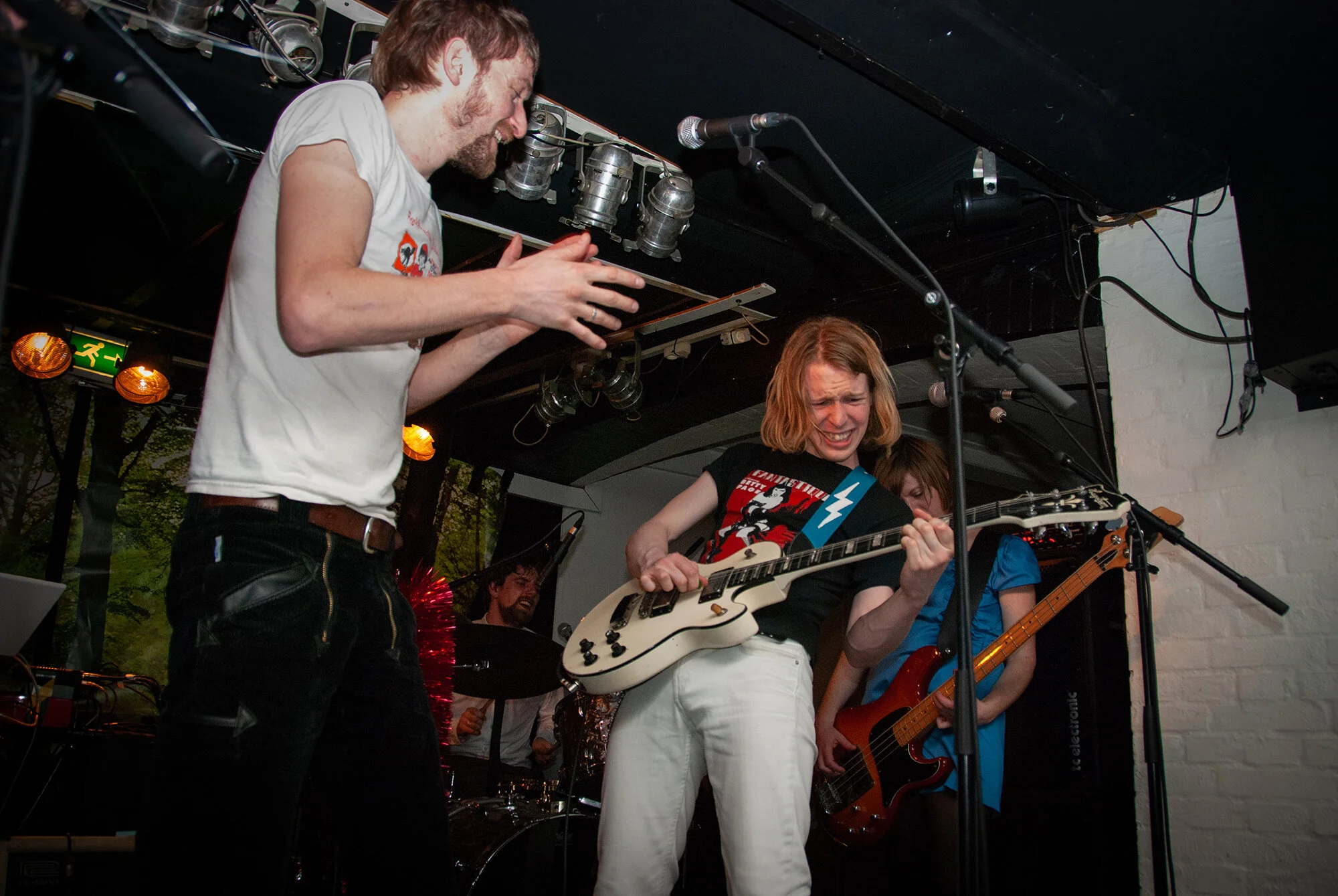 2009-03-22_(The_Broken_Beats-14).jpg