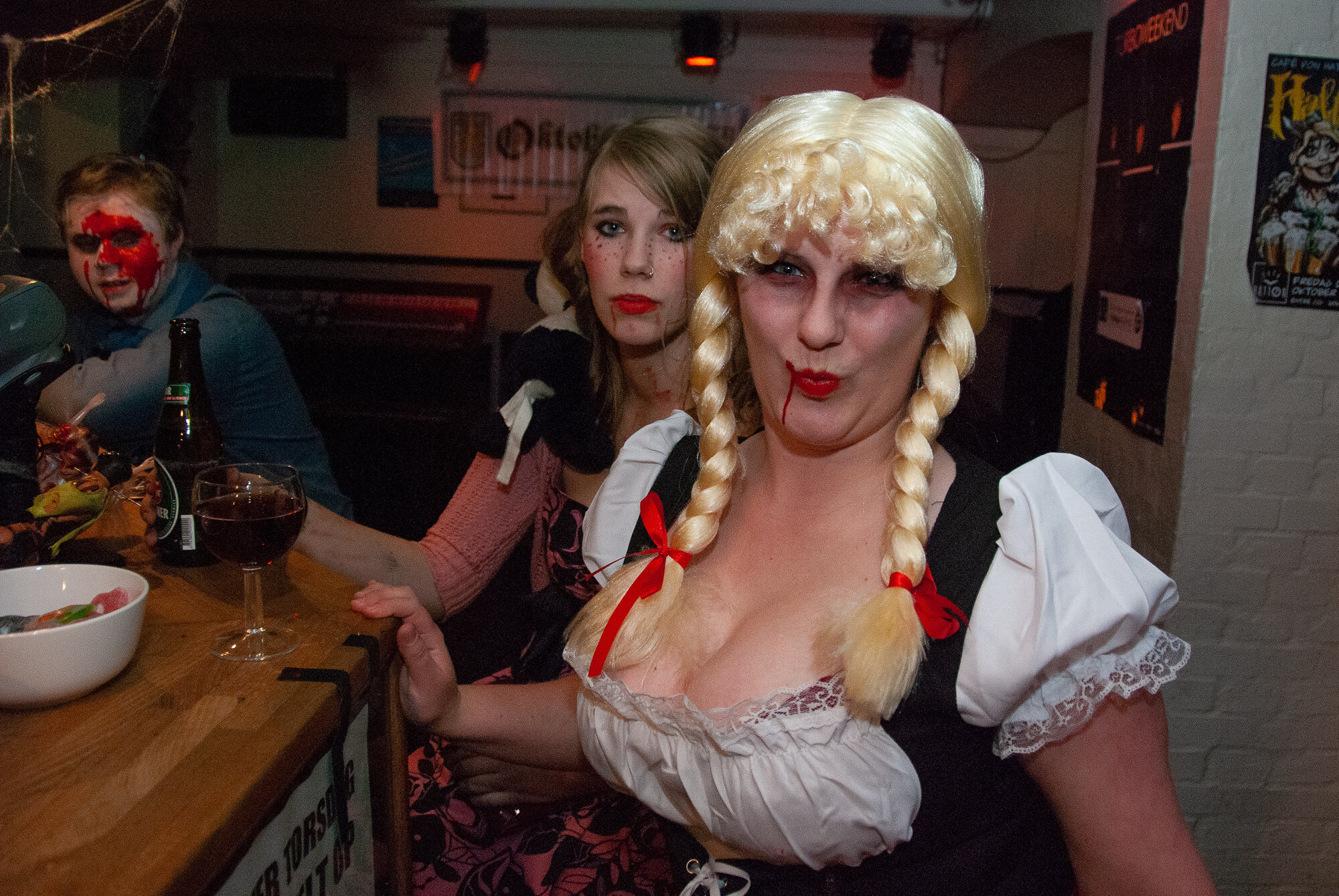 2009-10-30_(Heidi goes Halloween-3).jpg